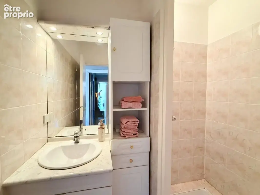 Appartement T4 de 108 m² - 3 Chambres - LYON 3 - photo 8
