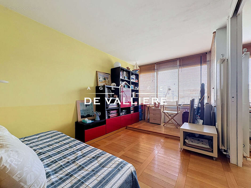 Appartement Nanterre 6 pièce(s) 134.80m2 - photo 10