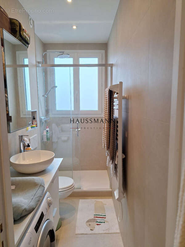Appartement à PARIS-14E