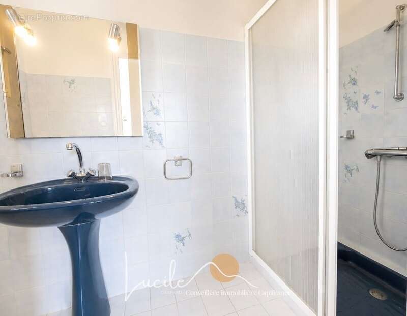 Propriété de caractère – Emplacement exceptionnel, beaux volumes et potentiel unique - photo 12