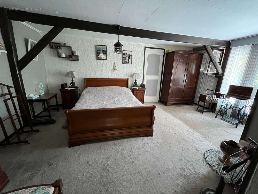 Maison à VERNEUIL-L&#039;ETANG