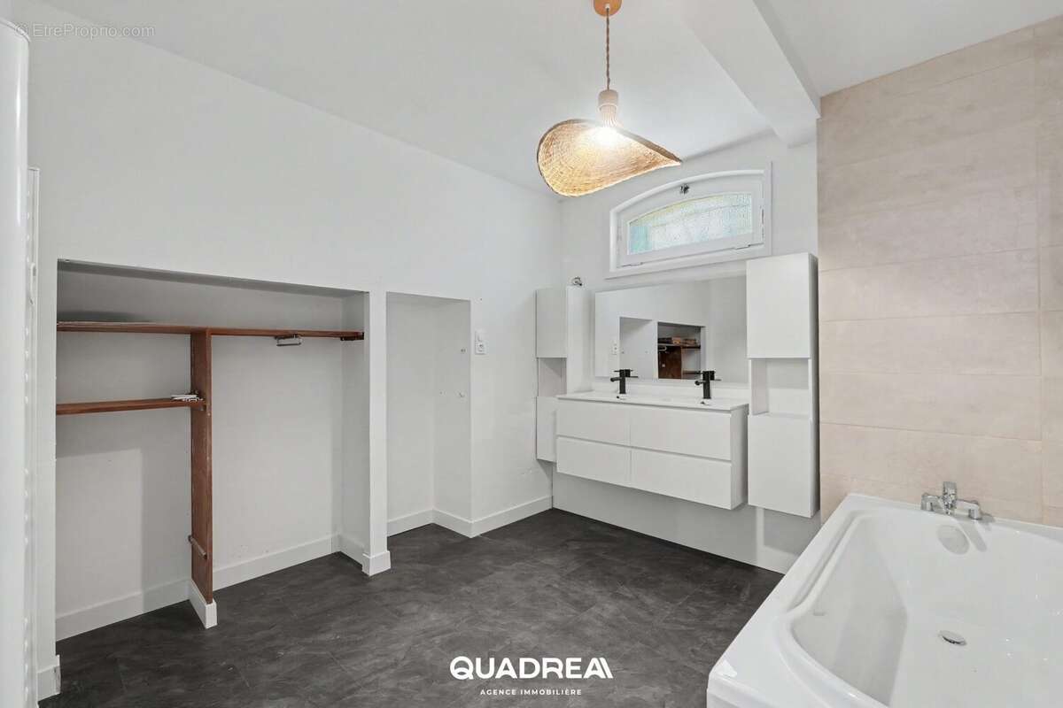 Maison à GRATENTOUR
