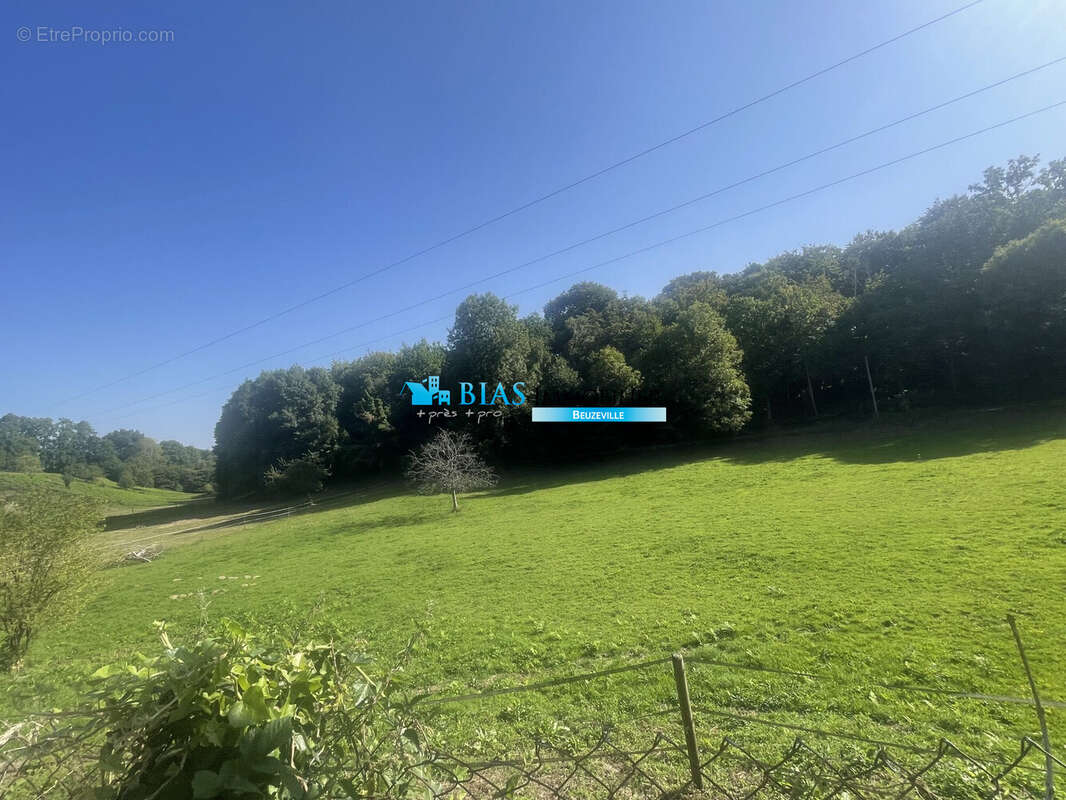 Maison 40 m² à Saint-Pierre-Du-Val  - photo 4