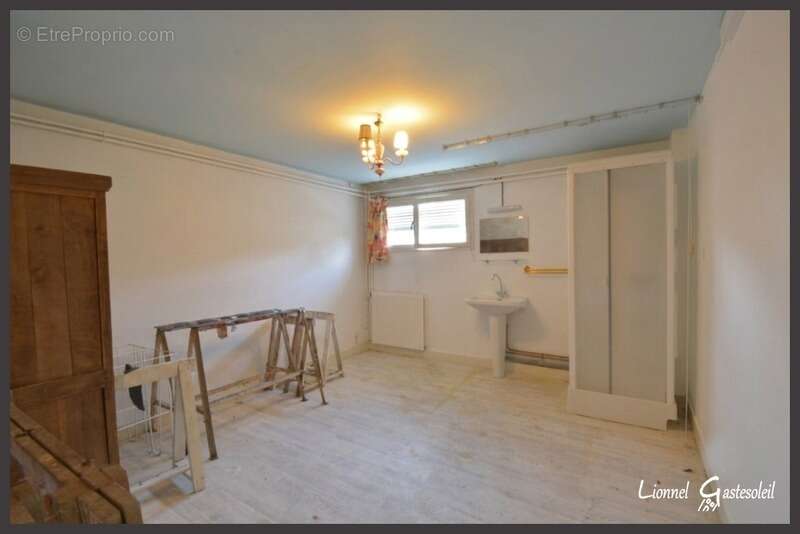 Maison à vendre 9 pièces d’environ 188 m² 7 chambres avec garage à Port-Sainte-Foy-et-Ponchapt (24) - photo 18