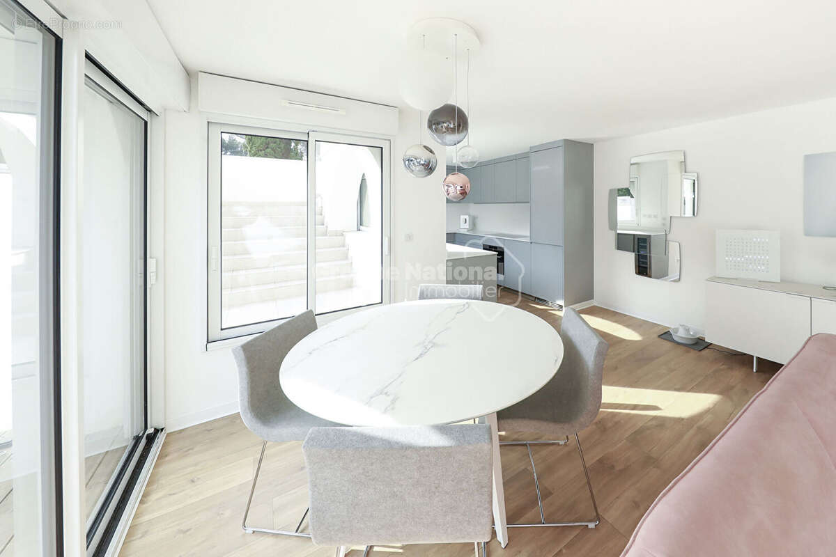 Appartement à CARRY-LE-ROUET