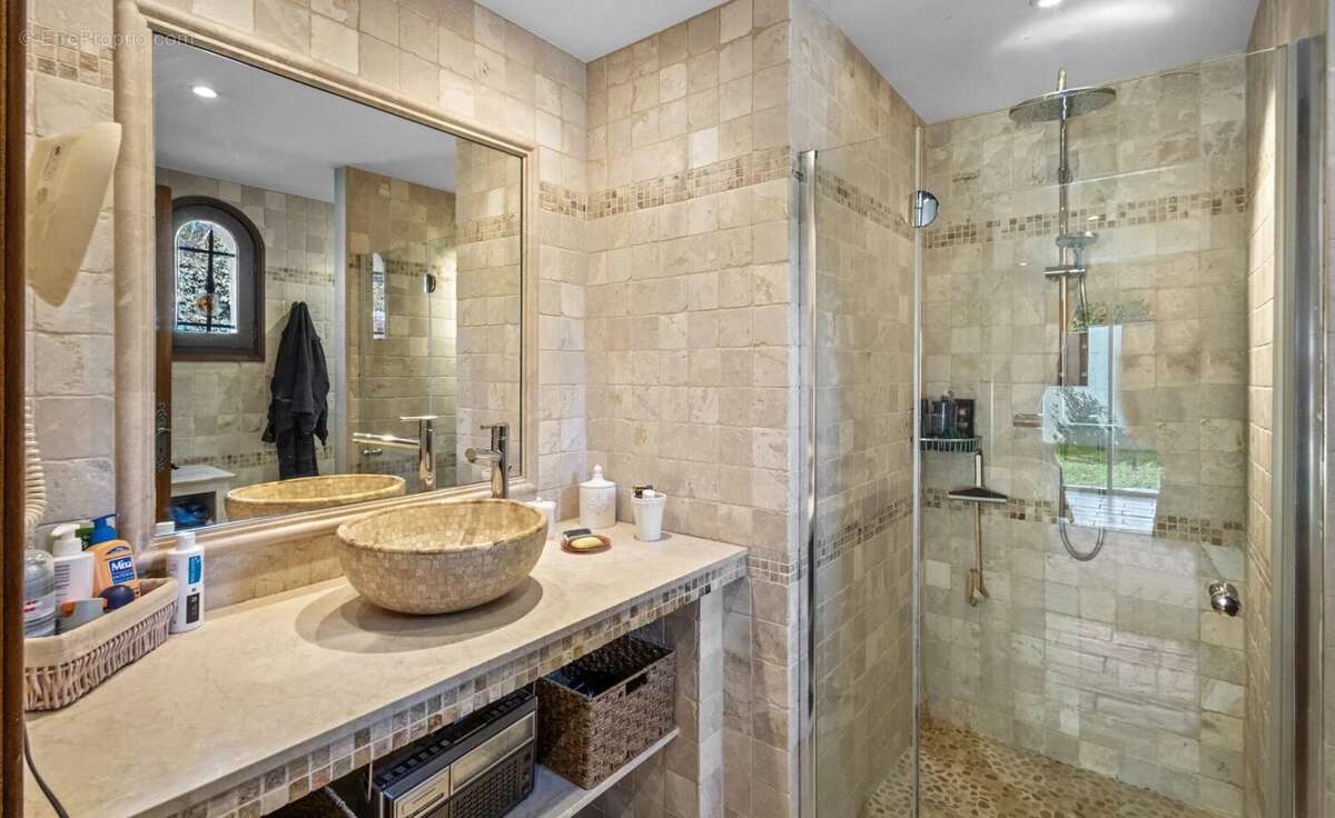 Maison à MOUGINS