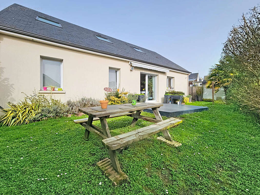 Maison à SAINT-MATHURIN-SUR-LOIRE