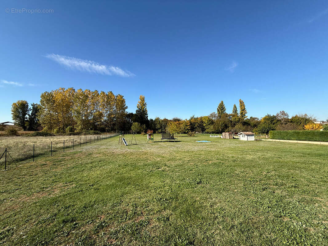 Maison à SAINT-VITE