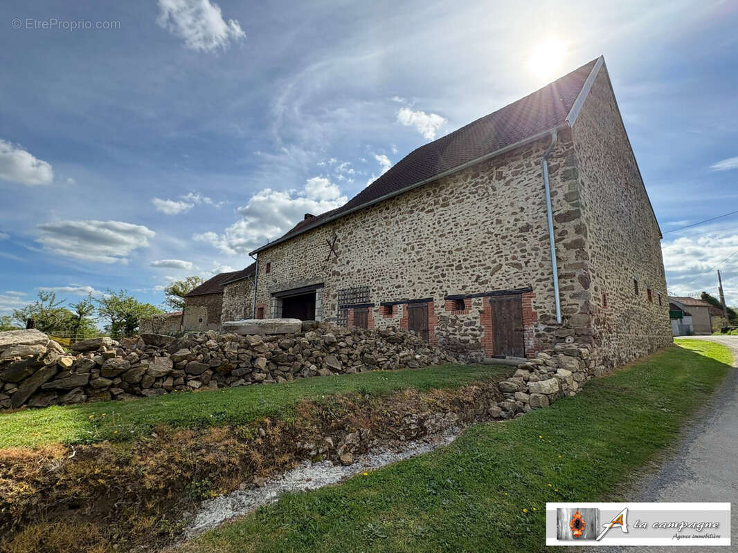 Maison à CHAMBON-SUR-VOUEIZE