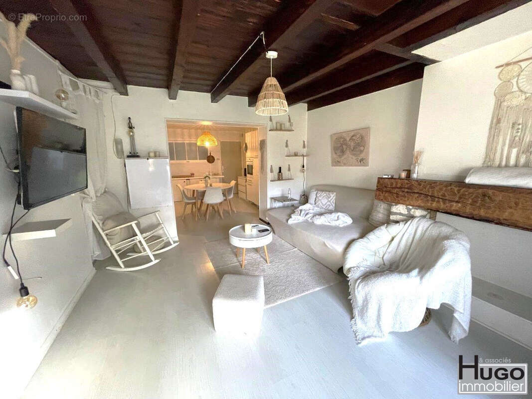 Maison à LATRESNE