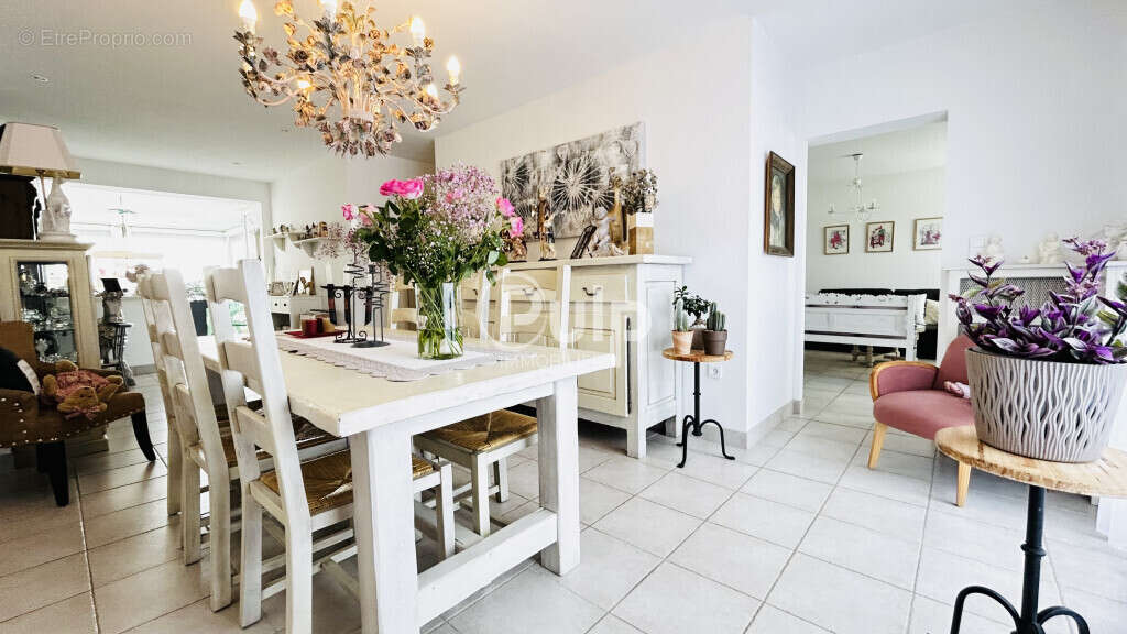 Maison à ELEU-DIT-LEAUWETTE