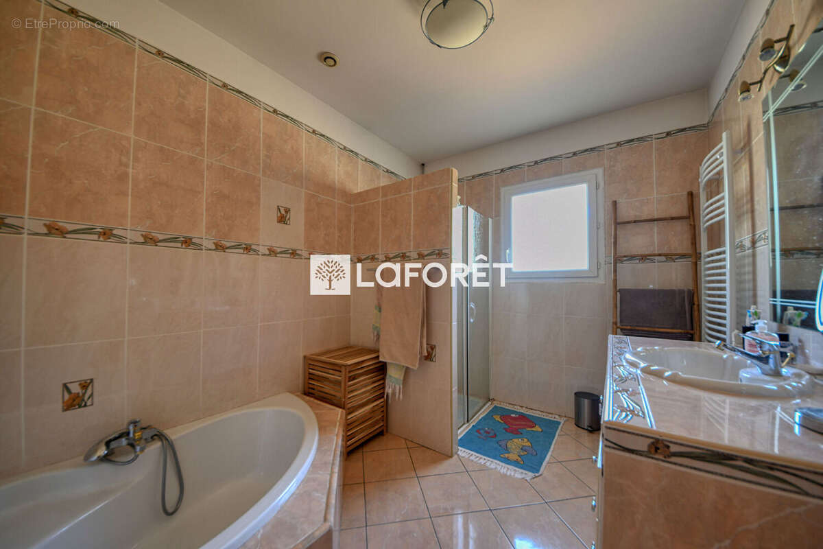 Maison a vendre a graulhet - photo 8
