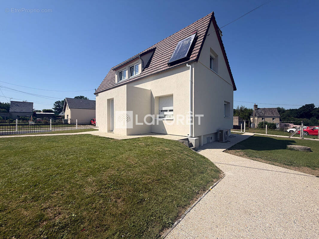 Maison à LA LANDE-PATRY