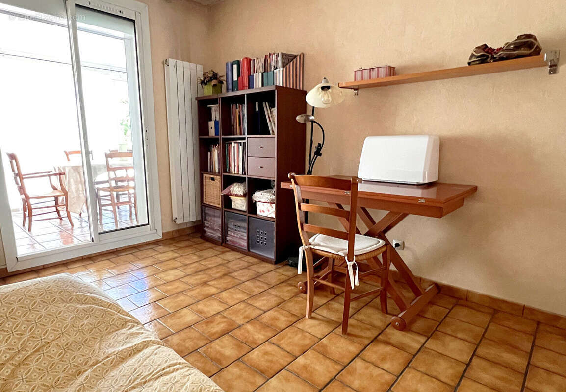 Maison Rognac 5 pièces 86.89 m2 - photo 8