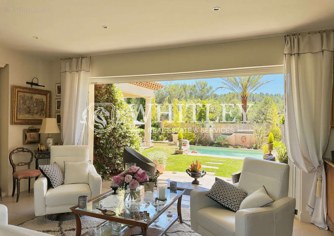 Maison à SAINT-RAPHAEL