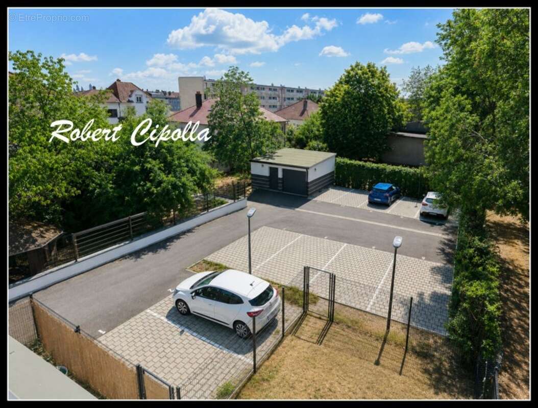 Attique T2 Metz _51,5m²_très grande terrasse de 41m² parking inclus + garage + cuisine équipée - photo 12