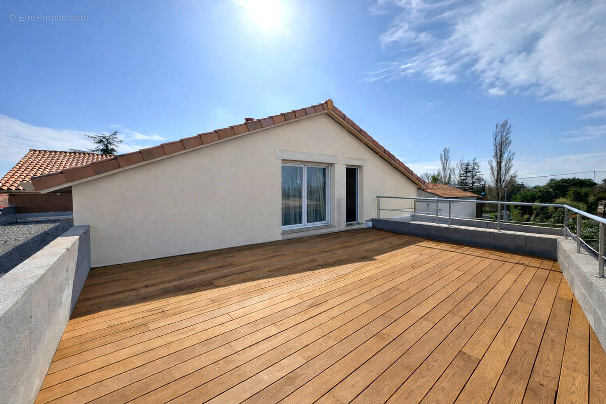 Appartement à ESCALQUENS