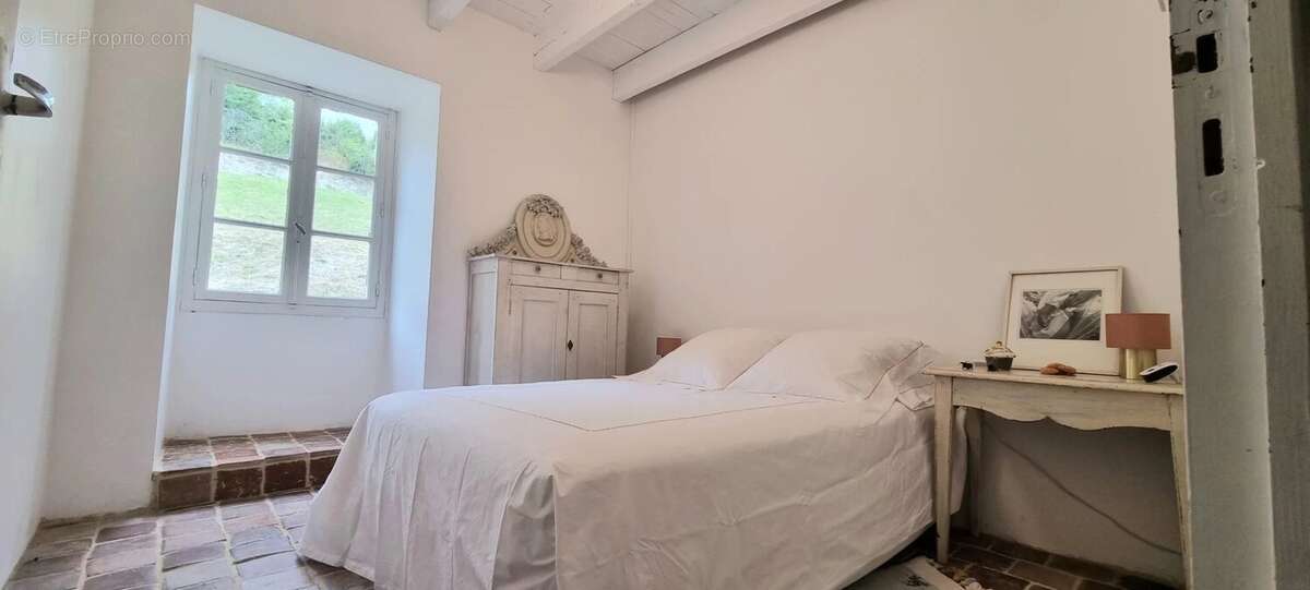 Maison à CASTELNAU-MONTRATIER