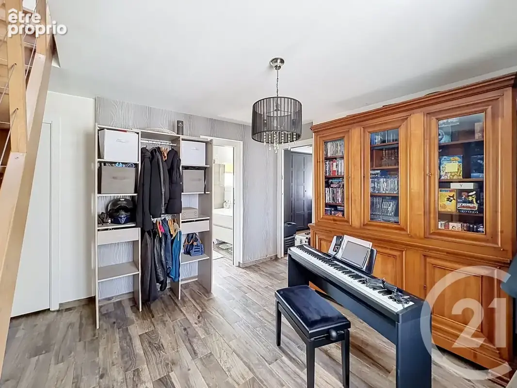Maison 93 m² à Moissy-Cramayel  - photo 6