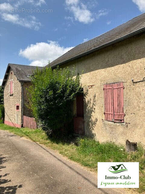 Maison à SAINT-LEGER-DE-FOUGERET