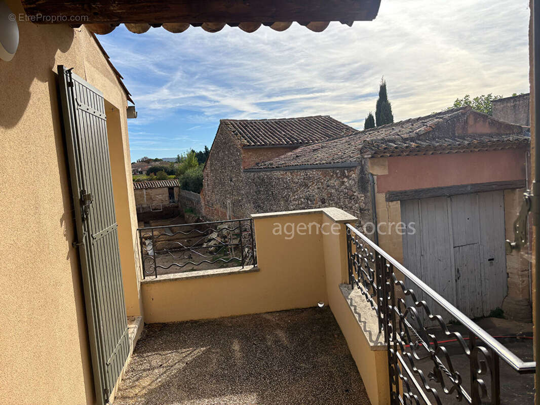 Maison à ROUSSILLON