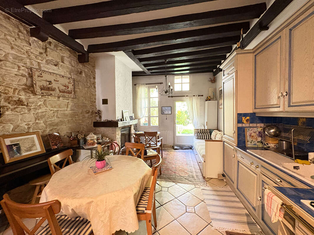 Maison à FONTAINEBLEAU