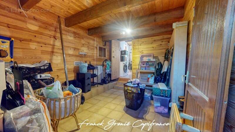 Maison à LA ROQUEBRUSSANNE