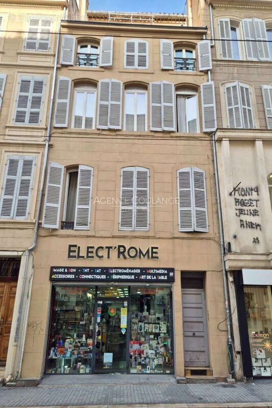 Appartement à MARSEILLE-6E