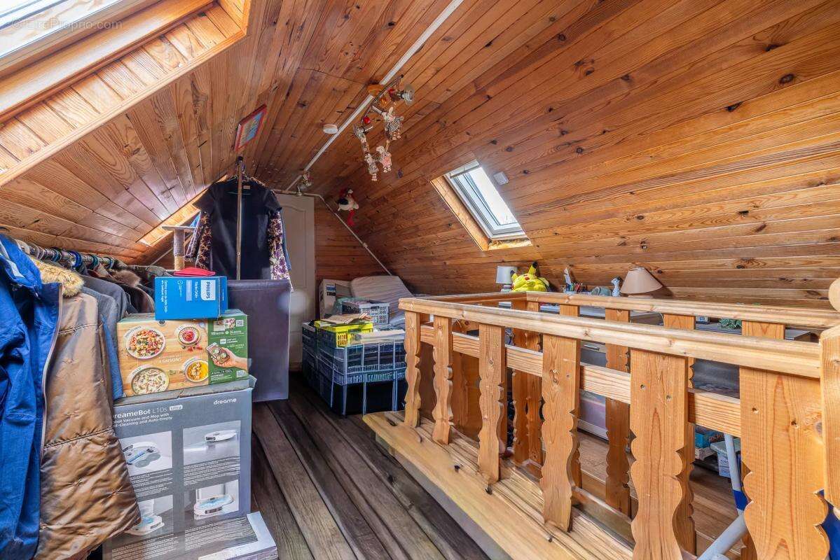 Maison à SAVIGNY-LE-TEMPLE