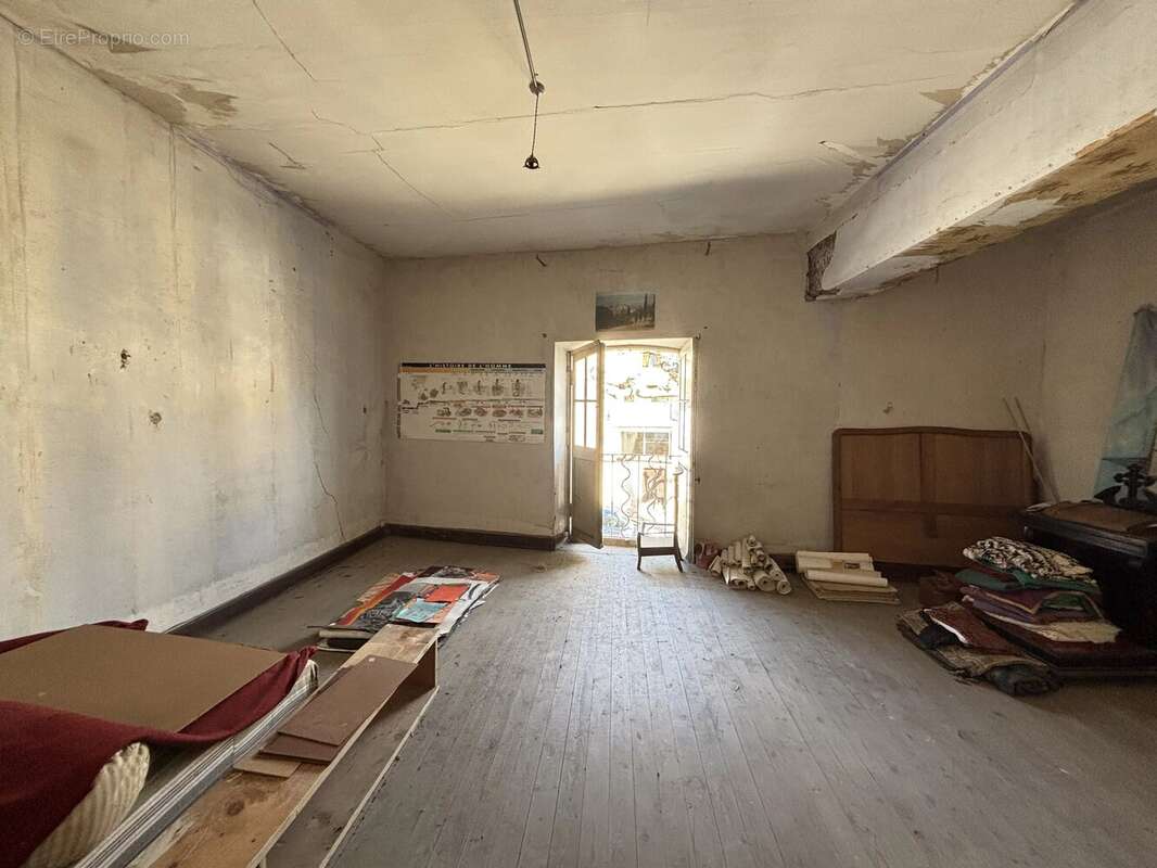 Appartement à VILLEMOUSTAUSSOU