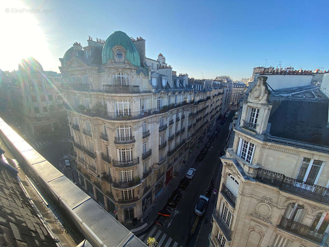 Appartement à PARIS-17E
