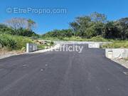 Terrain à SAINT-BENOIT