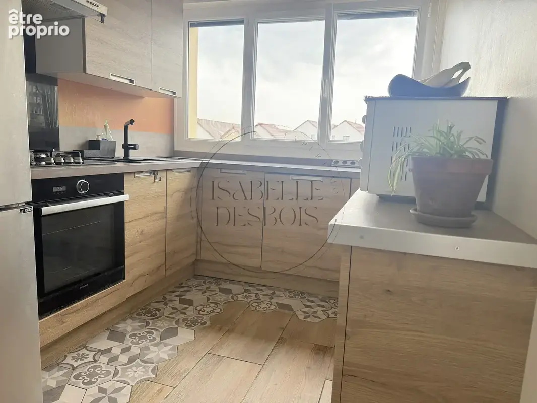 CHAMBOURCY   Appartement familial 92 m2   3 chambres   Balcon   DPE D - photo 5