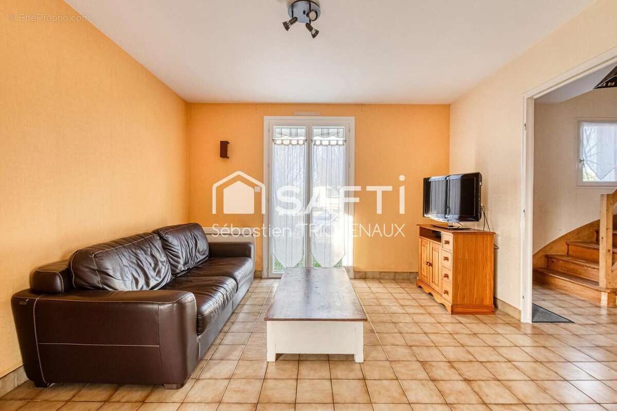 Photo 3 - Maison à MONTREUIL-JUIGNE