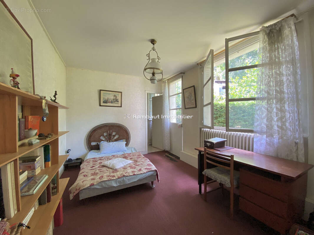 Maison à LA CELLE-SAINT-CLOUD