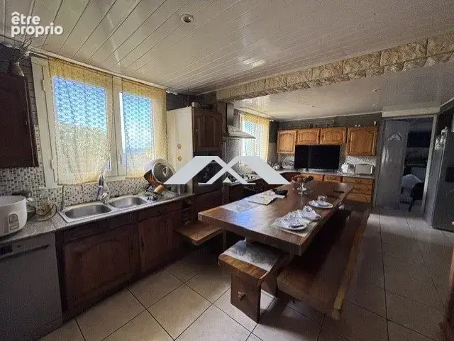 Maison 7 pièces 180 m² à vendre à Saint-Joseph (97480) - photo 4