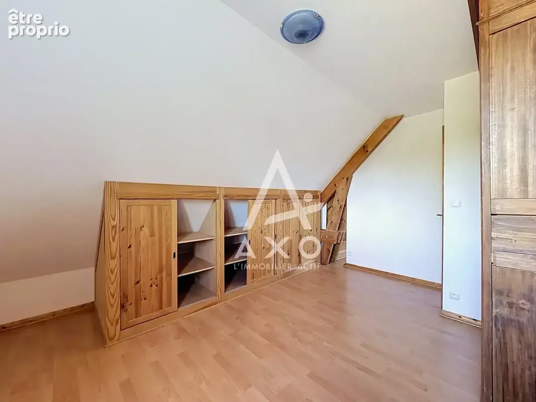 Maison familiale 5 chambres, sous-sol total et 8500m² de terrain - photo 10