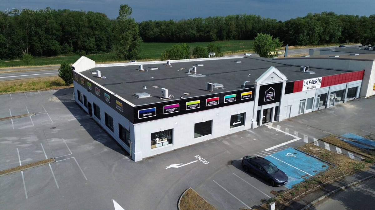 Commerce à CHOISEY