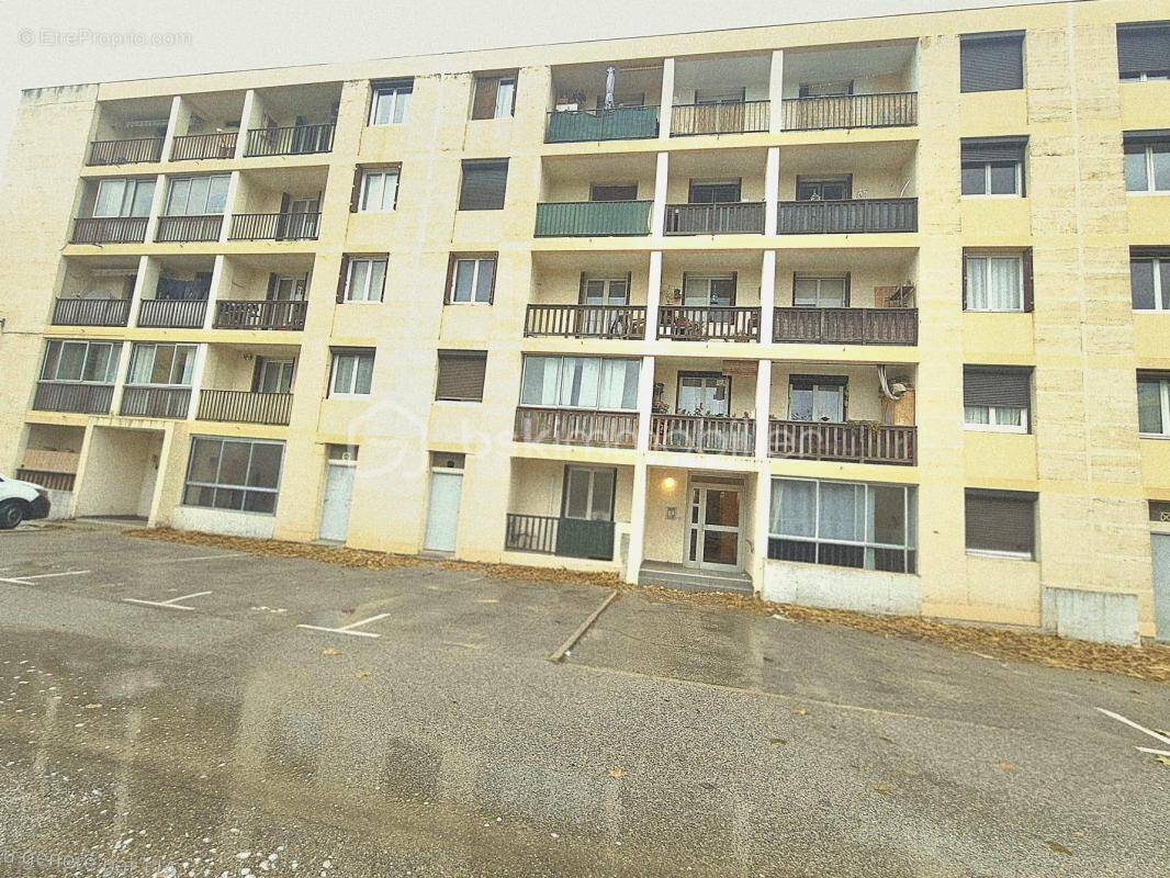 Appartement à SALON-DE-PROVENCE