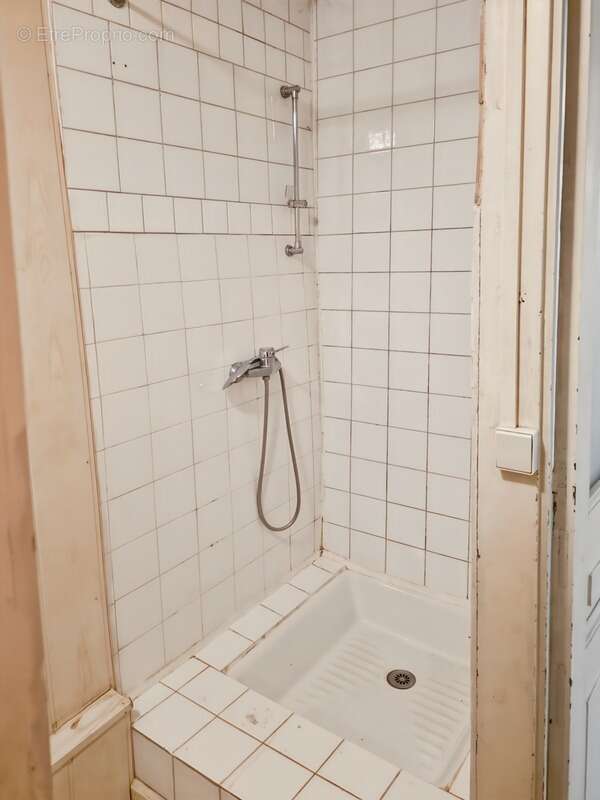 Appartement à MONTMOROT