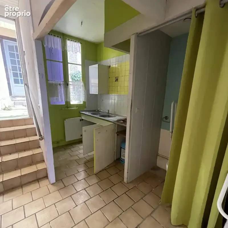 Au cœur de Léré, une maison d'habitation d'environ - photo 4
