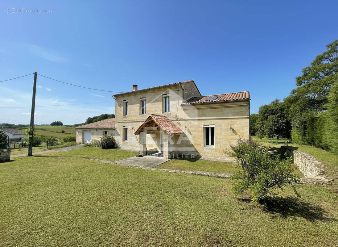 Maison à MONTPON-MENESTEROL