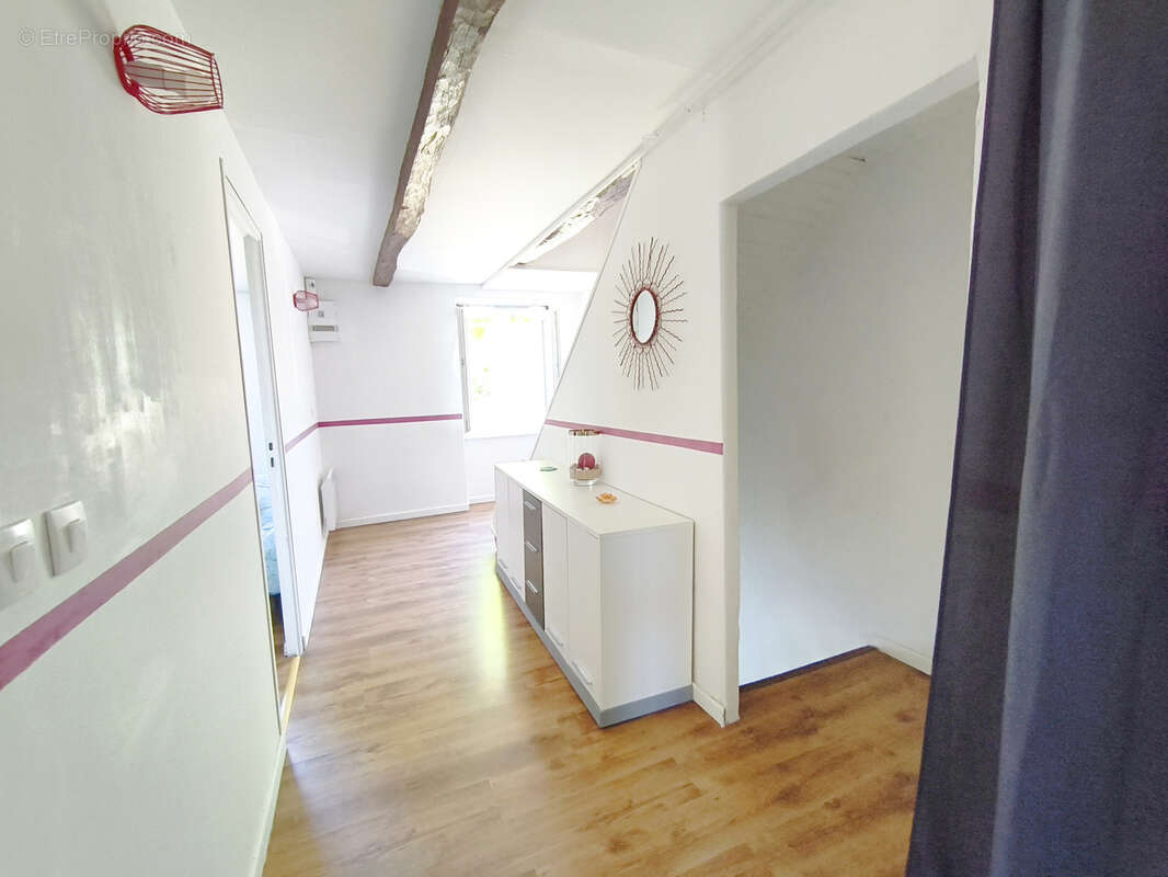 Maison à DECAZEVILLE