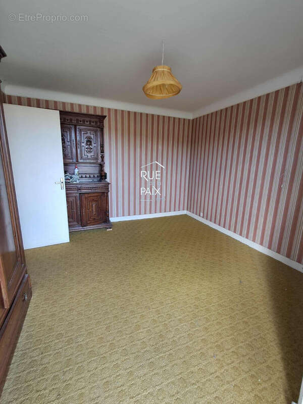 Maison Thure 7 pièce(s) 140 m² - photo 13