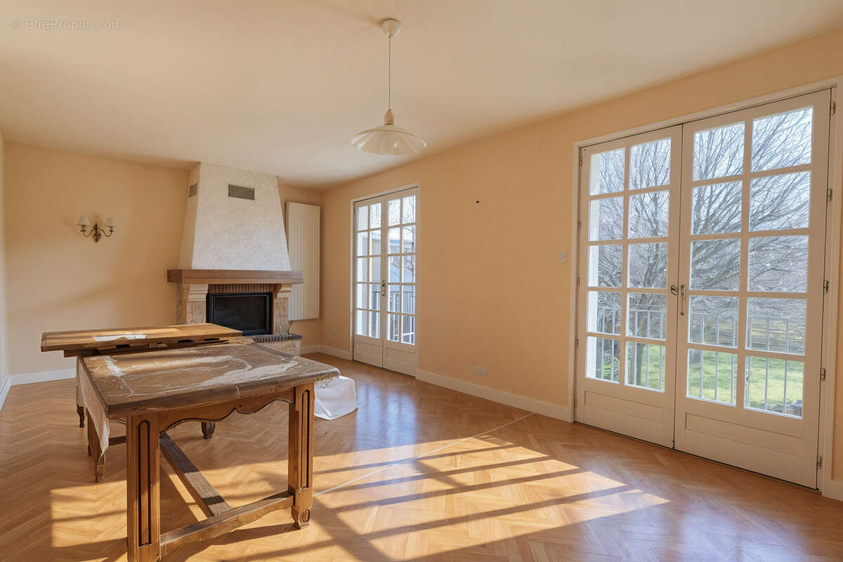 Maison à AMBERIEU-EN-BUGEY