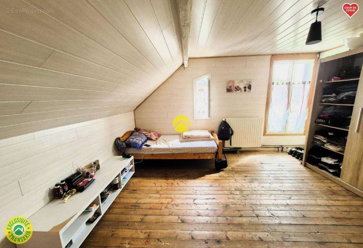 Maison à CHEZAL-BENOIT