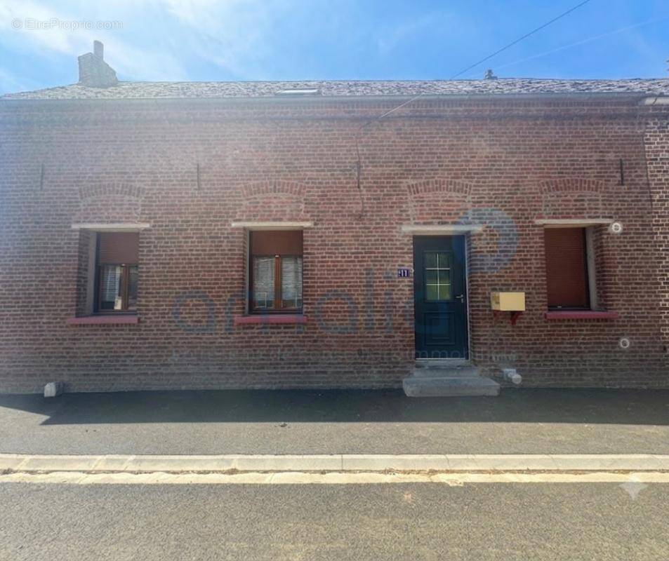 Maison à BECQUIGNY