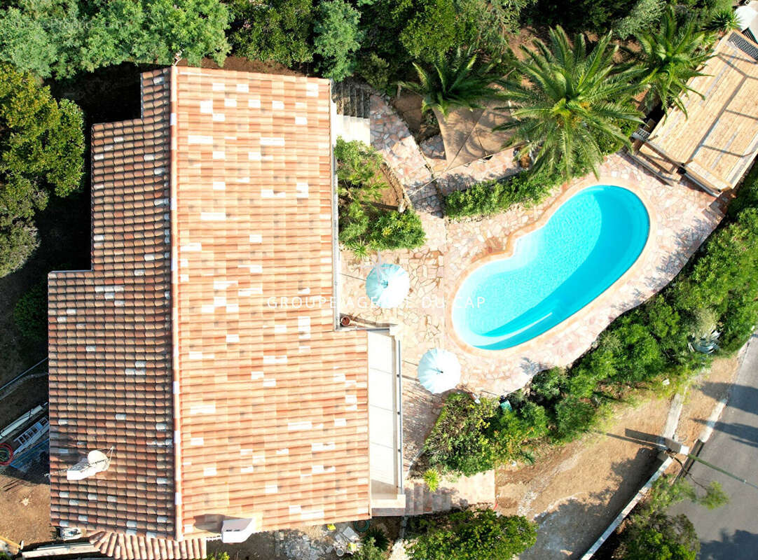 Maison à LES ISSAMBRES