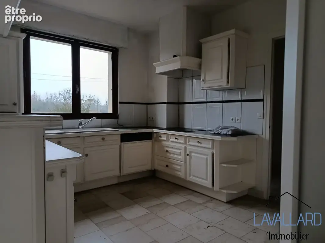 Maison 5 pièces 220 m² à vendre à Airaines (80270) - photo 7