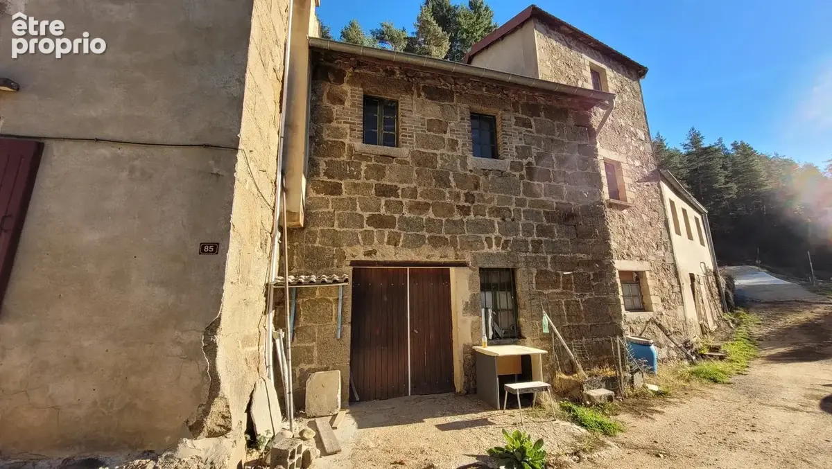 Petite maison en pierres mitoyenne à rénover - photo 9